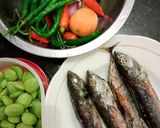 Foto langkah ke 1 dari resep Oseng Pindang Lombok Ijo.