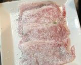 A picture of step 3 of Easy Melty Cheese Pork Cutlets (Tonkatsu).