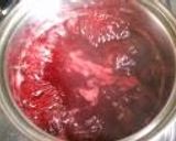 A picture of step 2 of Red Currant Jam.