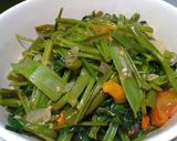 Foto langkah ke 2 dari resep Tumis Kangkung.