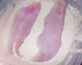 Foto del paso 1 de la receta: Milanesas de pescado a la marinera!