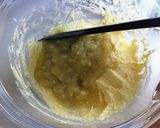 A picture of step 4 of Cream Cheese Banana Muffins.