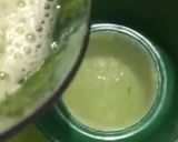 Foto langkah ke 1 dari resep Banana Wheatgrass Smoothie.