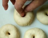 Foto langkah ke 2 dari resep Donut menul irit tanpa telor,cocok untuk bakulan.
