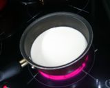 A picture of step 1 of Milkyway bedtime drink.