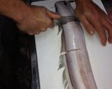 A picture of step 4 of A Fisherman's Recipe for Largehead Hairtail Sashimi.