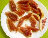 A picture of step 5 of Fig Meringue Tart.