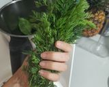 Foto del paso 1 de la receta Guacapesto con pipas de calabaza y hojas de zanahoria (Thermomix) 🥑