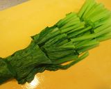 A picture of step 2 of Komatsuna and Tuna Egg Stir-fry.