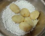 A picture of step 2 of Sabudana cutlet.