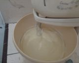 Foto langkah ke 2 dari resep Roti Empuk isi Kacang.