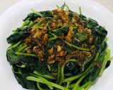 Foto langkah ke 5 dari resep Daun ketela rebus bumbu kecap jamur.