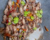 Foto langkah ke 4 dari resep Tumis Cumi Telor & Pete by jesslyn orlane.