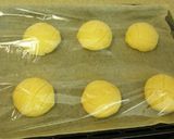 A picture of step 12 of Exquisite Melon Bread.