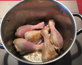 Foto del paso 1 de la receta: Pollo con setas, champiñones y cebolla