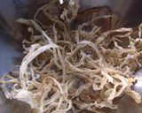 A picture of step 1 of Macrobiotic Kiriboshi Shredded Daikon Tea.