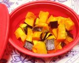A picture of step 3 of Kabocha Squash Salad with Dried Fruit and Nuts.