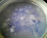 A picture of step 2 of Our Family's Shijimi Clam Miso Soup.