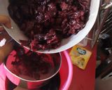 A picture of step 2 of Pineapple/ginger zobo.