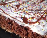 Foto del paso 2 de la receta: Brownie fácil con dulce de leche y crema