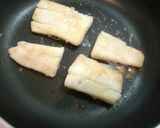 A picture of step 4 of Flounder Meunière.