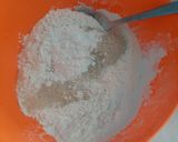 Foto langkah ke 1 dari resep Bolu Tepung Beras (tanpa telur tanpa mixer).