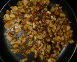 A picture of step 1 of Crunchy chicken taco wrap.