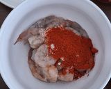Foto langkah ke 2 dari resep Creamy Shrimp Pasta.