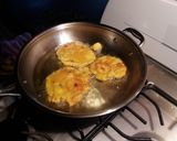 A picture of step 4 of Patacones.