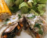 Foto del paso 8 de la receta: Dumpling de Coll relleno de pollo y vegetales cocidos al vapor en crema mutabal con ensalada