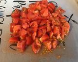 Une image de l'étape 4 de Noix de saint Jacques aux tomates, échalotes, ail et persil.