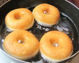 A picture of step 7 of Fluffy Milk Doughnuts.
