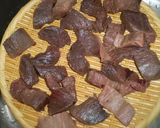 A picture of step 2 of Full of Nutrition! Blood-Simmered Tuna.