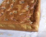 A picture of step 9 of Butter-Free Honey and Nut Cake.