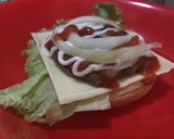 Foto langkah ke 4 dari resep Burger dengan beef patty homemade.