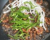 Foto del paso 7 de la receta: Tallarines chinos con gambas y cerdo