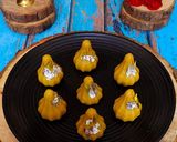 A picture of step 7 of Kesar-Pista Mawa Modak.