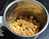 A picture of step 5 of Hummus.