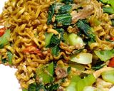 Foto langkah ke 7 dari resep Mie goreng suwir ayam special.