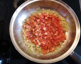 Foto del paso 5 de la receta: Tallarines con albóndigas