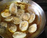 A picture of step 6 of Egg gravy.
