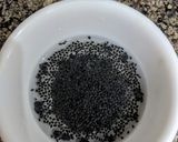 A picture of step 1 of Rose milkshake.