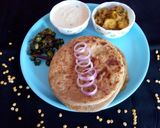 A picture of step 4 of Chana dal stuffed paratha.