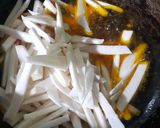 A picture of step 3 of Arbi Fries.