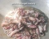 Foto langkah ke 2 dari resep Resep Olahan Cumi Asin Mudah Dan Nikmat.