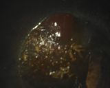 A picture of step 4 of Dry chicken chilli.