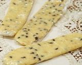 A picture of step 5 of Stick-Shaped Chocolate Chip Melon Bread.