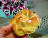 A picture of step 14 of Kabocha Squash Twisted Bread Rolls.