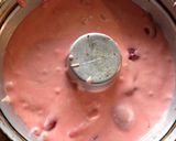 Foto del paso 4 de la receta: Queque de frutilla 🍓