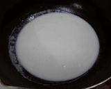 A picture of step 3 of Pink Rice Noodles / Pad Mee Kati.